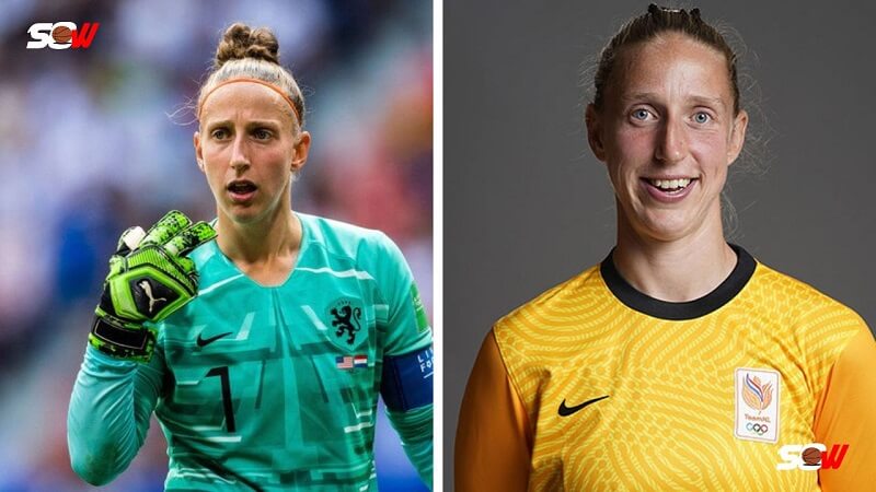 Sari van Veenendaal  is one of the Top 10 Best Female Goalkeepers in the World at this moment